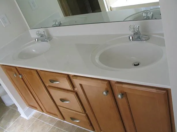 527 Dubois Ct — Photo 11