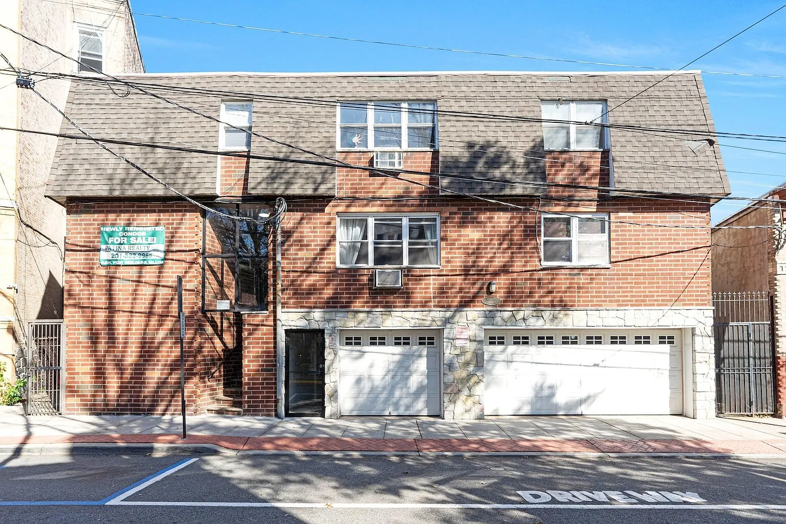 161 18th St APT 9B photo 1