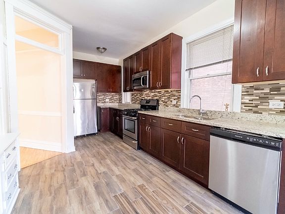 2nd image of 1252 W Elmdale Ave #1F