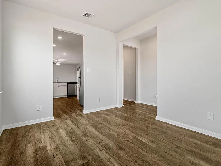 701 Jasmine Ridge Ln — Photo 4