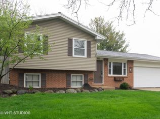 804 S 9th Ave, St Charles, IL 60174