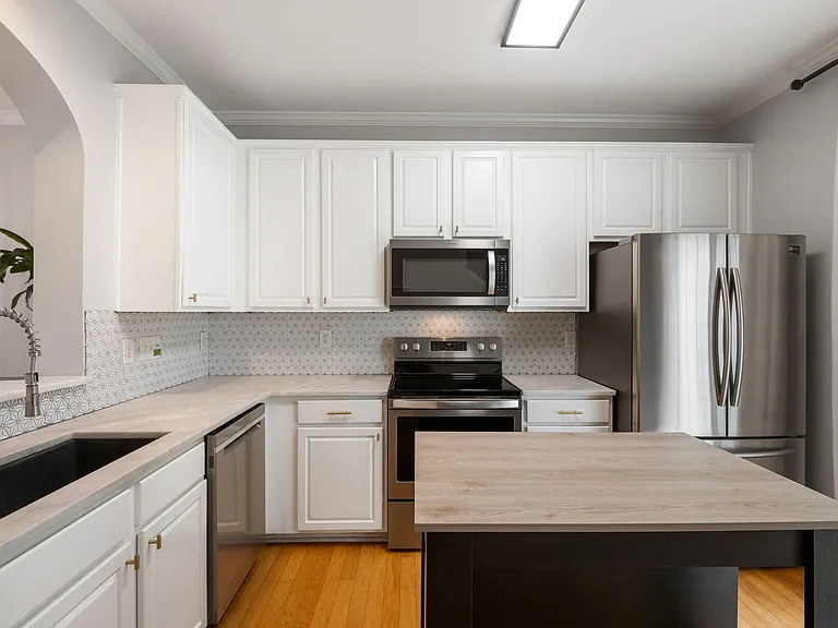 3811 Ramblewood Ave — Photo 8