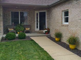 2805 Wordsworth Dr, Springfield, IL 62711