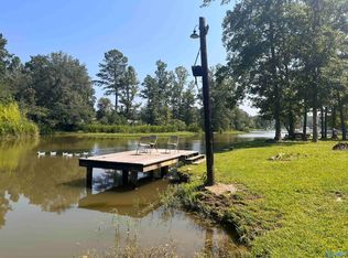 407 Crawfish Ln, Ragland, AL 35131