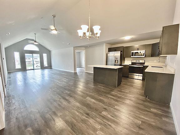 4th image of 51360 Ashbury Ct