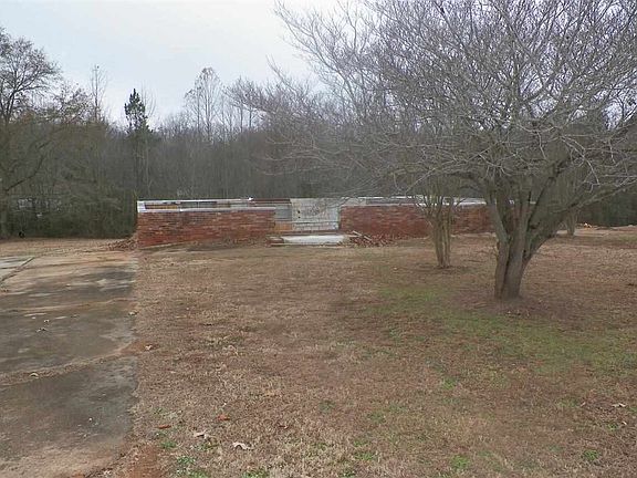 2nd image of 105 Slawson Dr
