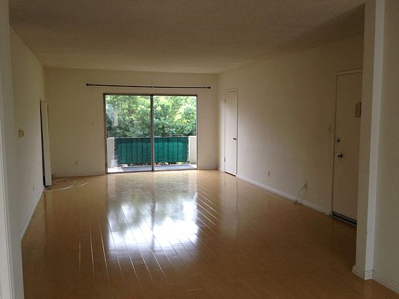 4th image of 1537 Stanford St APT 5