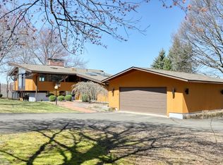 32 Ferry Hill Rd, Granby, MA 01033