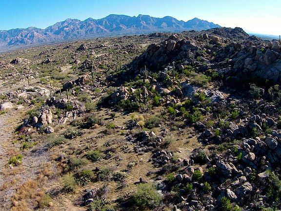 3rd image of 1508 W Tortolita Mountain Cir