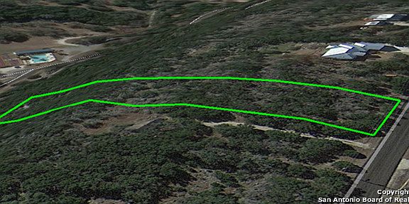 5th image of 2622 Summit Dr