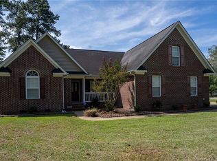 4709 Slew Dr, Hope Mills, NC 28348