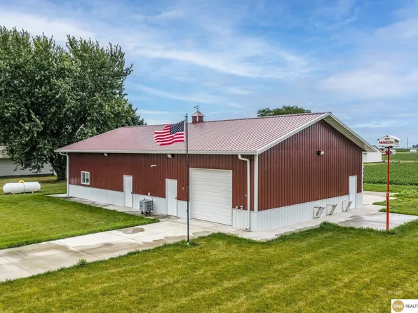 330 E 15th St, Decatur, NE 68020