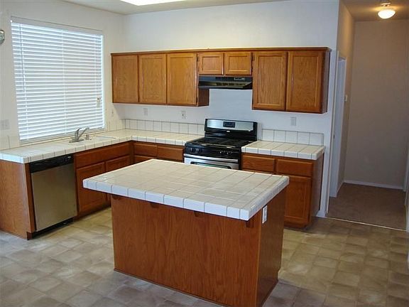 2nd image of 1621 Craft Dr