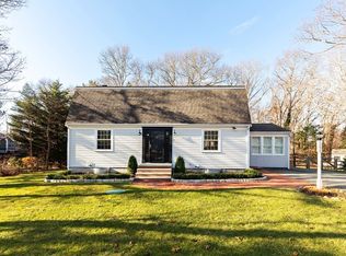 4 Burnside St, Plymouth, MA 02360