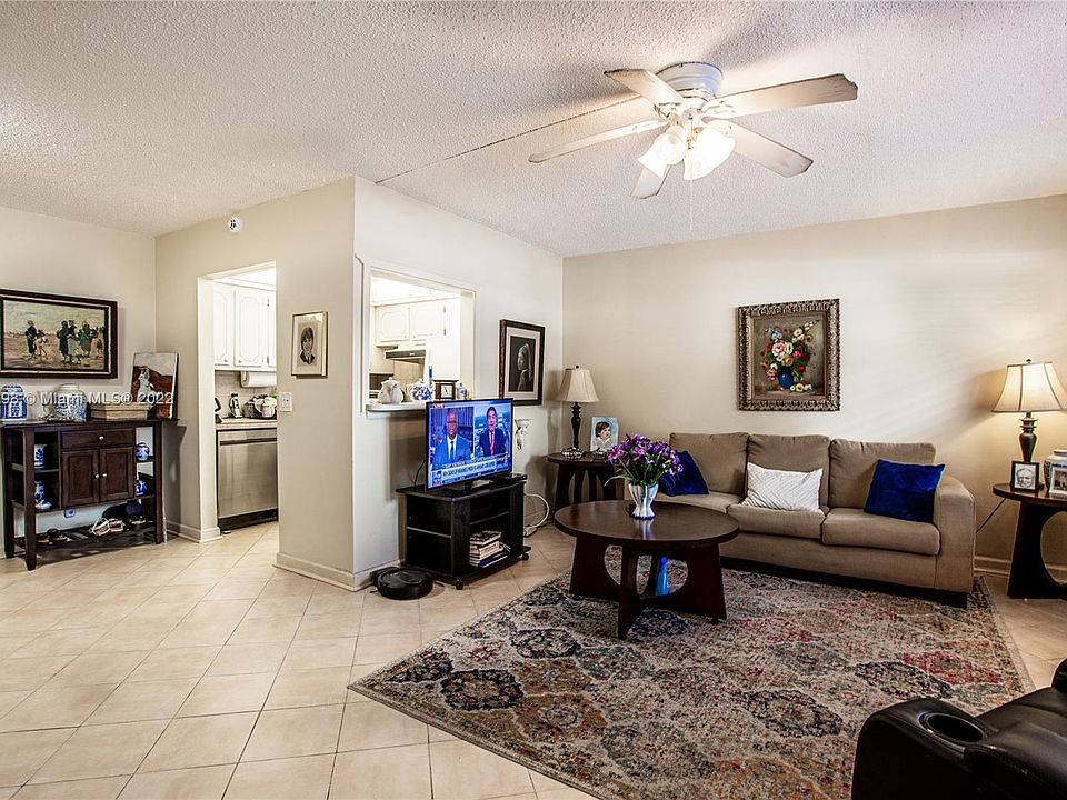 1st image of 127 Ventnor #127-I