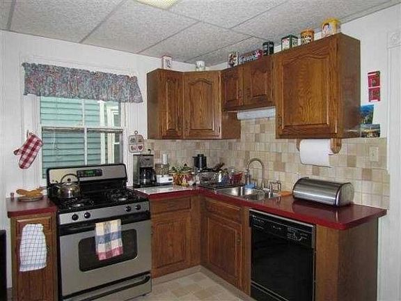 5th image of 302 Highland Ave