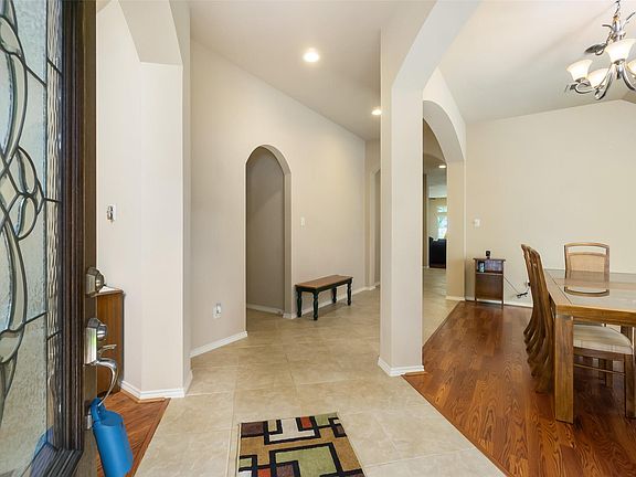 5th image of 3122 Crystal Cascade Ln