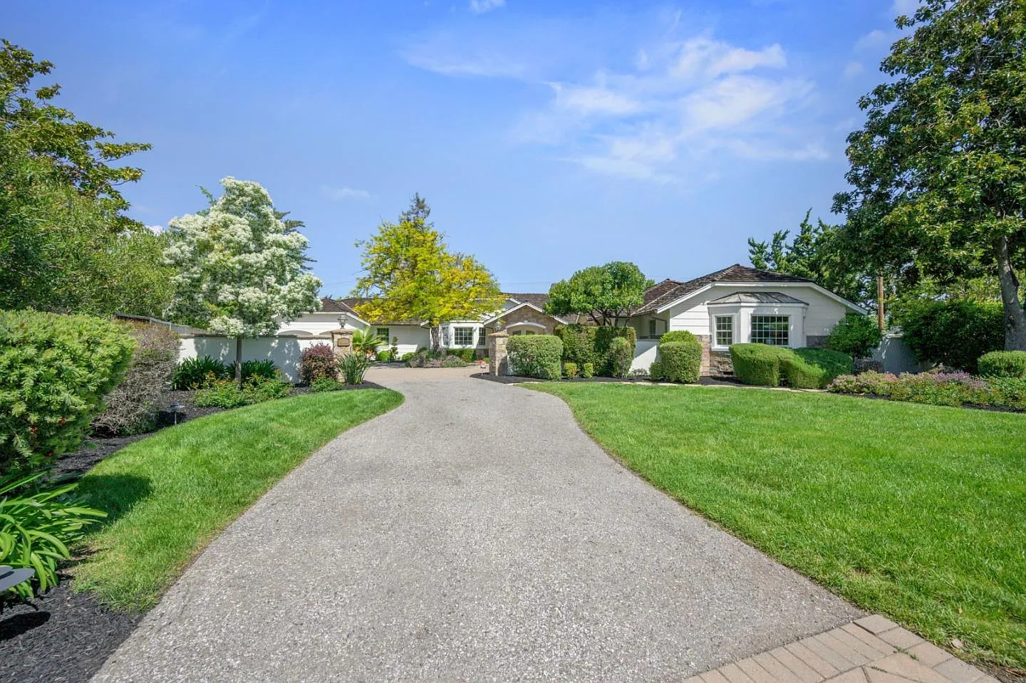 13165 Ten Oak Ct photo 1
