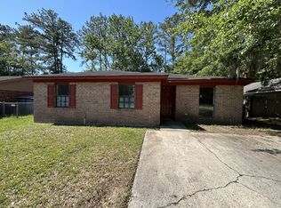 260 Garden Cir, Hinesville, GA 31313