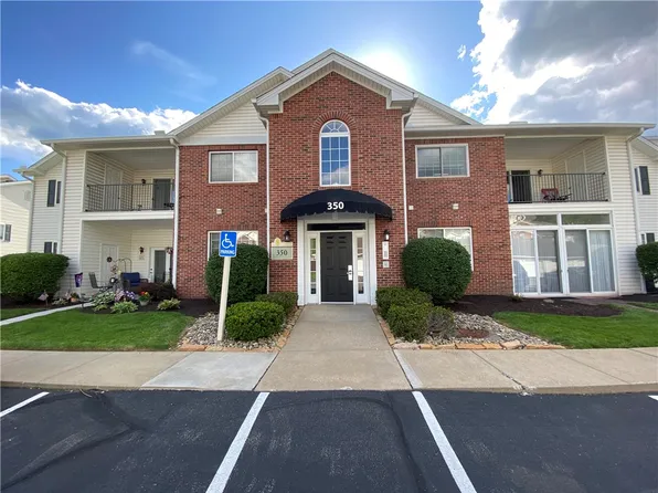 350 Hidden Ridge Ct APT 302, South Park, PA 15129
