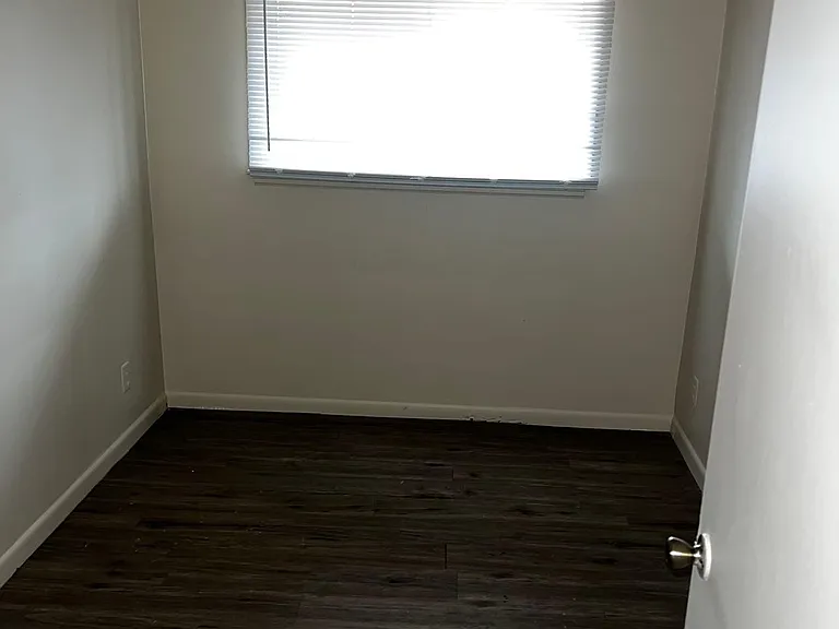 3308 Young Ave — Photo 13