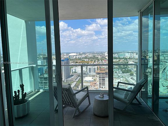 4th image of 1040 Biscayne Blvd APT 3807