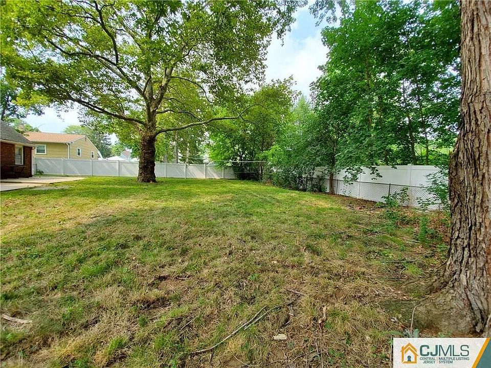 2nd image of 156 Brunswick Ave #3
