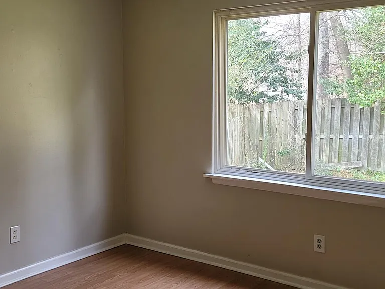 1827 Valley Brook Dr — Photo 11