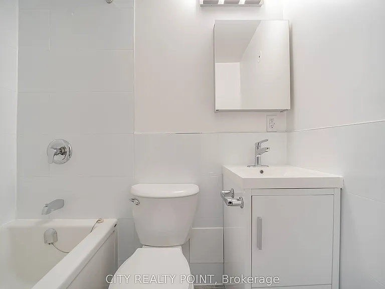 1500 Bathurst St #506 — Photo 12
