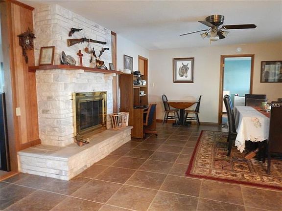 2nd image of 9595 Oakwood Dr