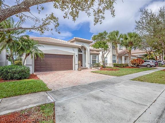 2nd image of 1924 NW 171st Ave