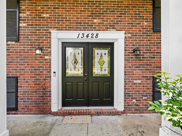 13428 Sequoia Ln — Photo 3