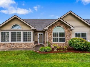 4344 Grassy Moss Dr, Greensboro, NC 27409