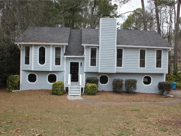 3170 Revere Cir, Snellville, GA 30039