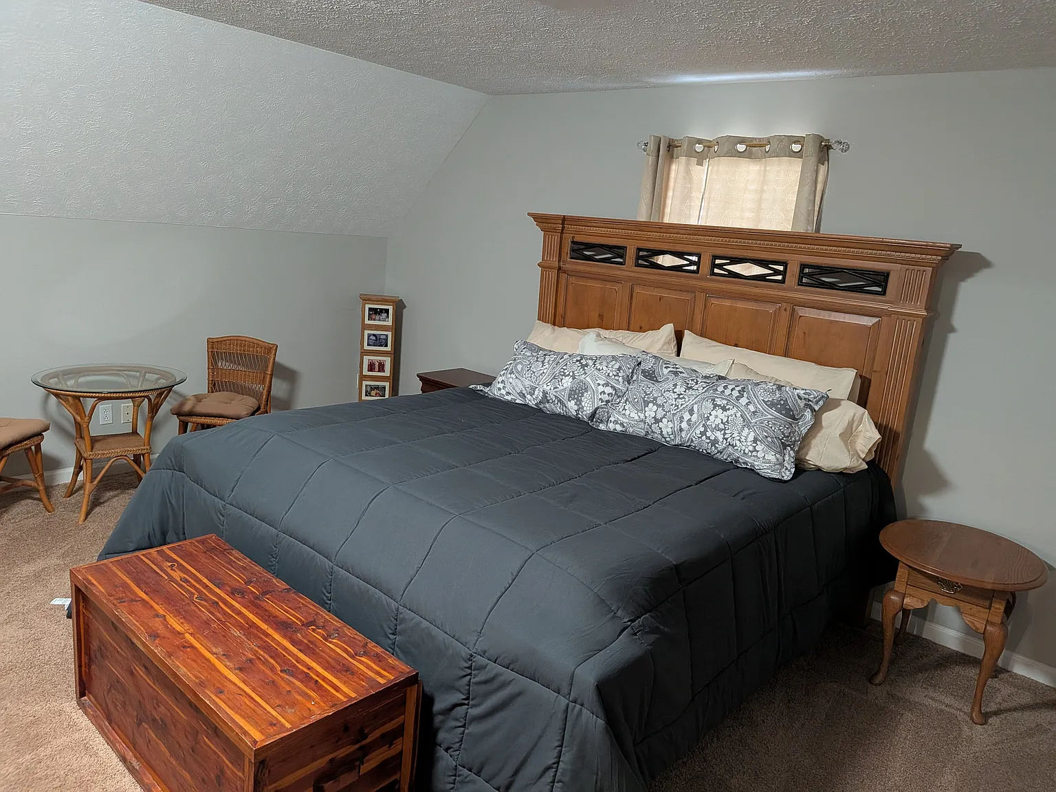 4 bed, 2.5 bath, 2448 sqft, $2,100 — Photo 2