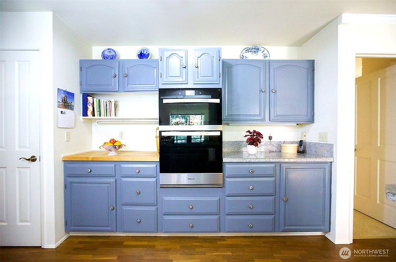4th image of 142 Vista Way