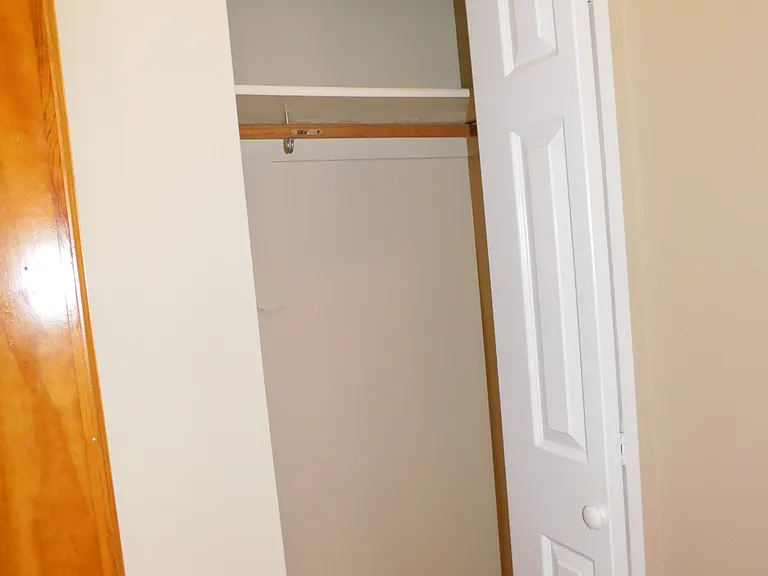 1319 W Touhy Ave #14 — Photo 11
