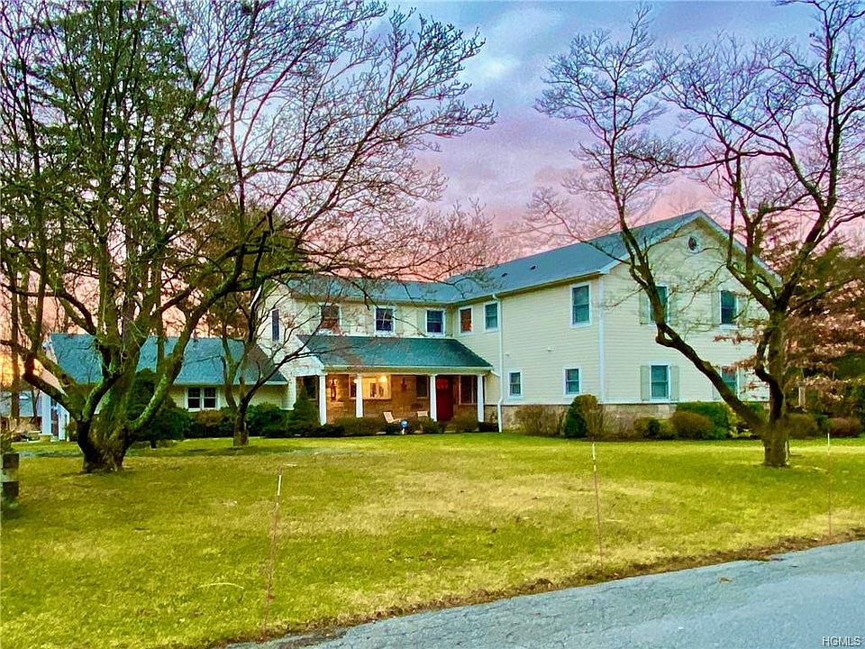 1st image of 6 Prince Willow Ln