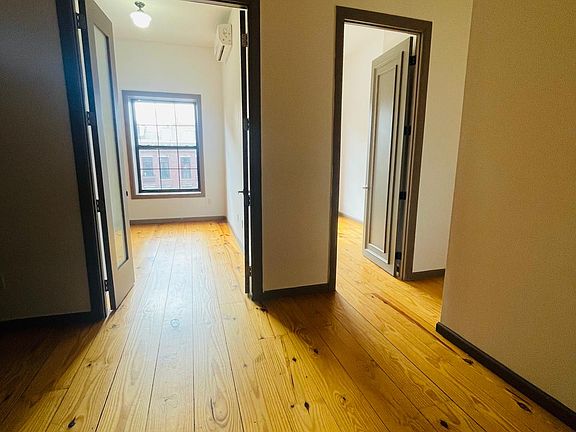 4th image of 209 W 135th St #4C