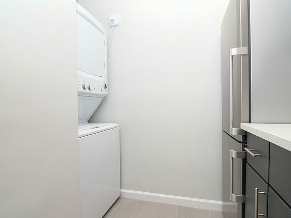 4th image of 59 W 105th St #A2