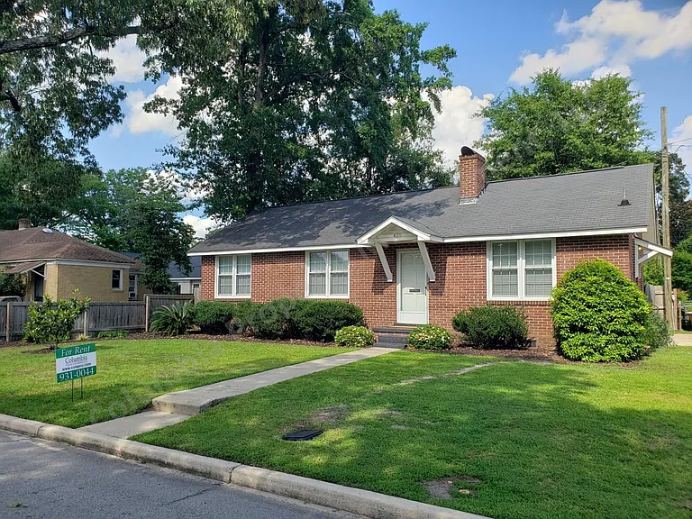 420 Bonham Rd — Photo 1