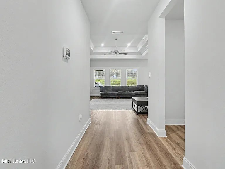 4981 Fern Dr — Photo 3