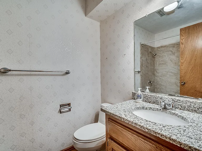 1111 Robin Hood Ln — Photo 11