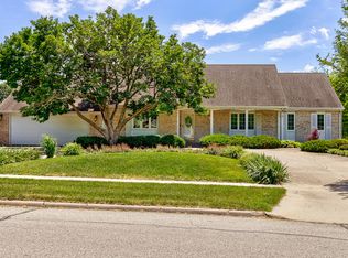 2816 Greensboro Dr, Ames, IA 50010