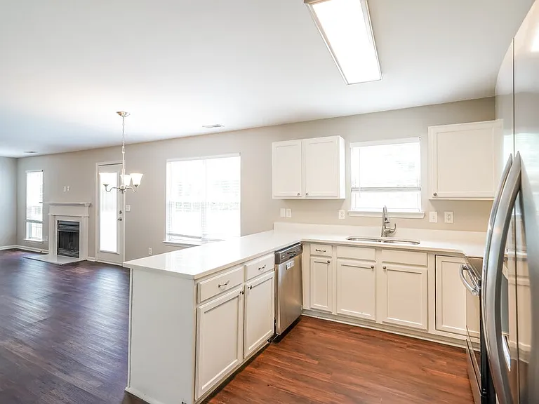 1514 Winter Ct — Photo 8