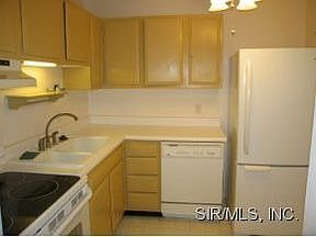 3rd image of 1916 W Delmar Ave APT E