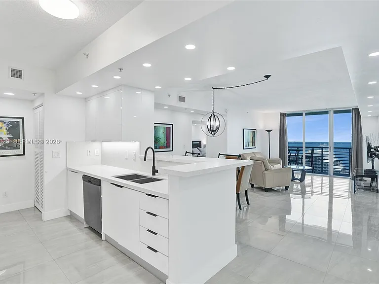 335 S Biscayne Blvd #3807 — Photo 1