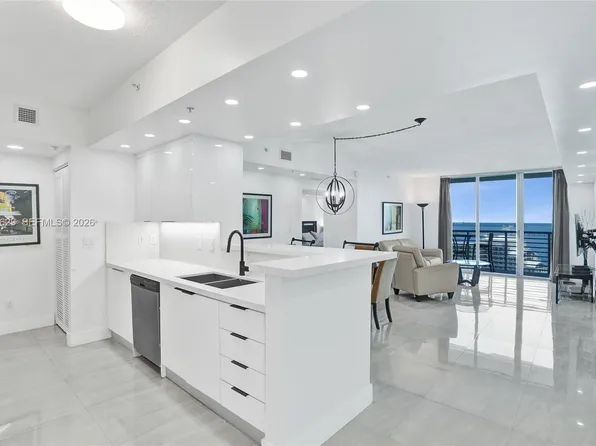 335 S Biscayne Blvd, Miami, FL