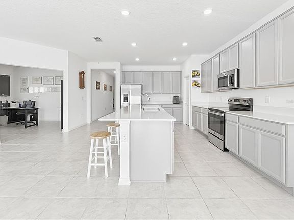 4th image of 661 Taurus Ln