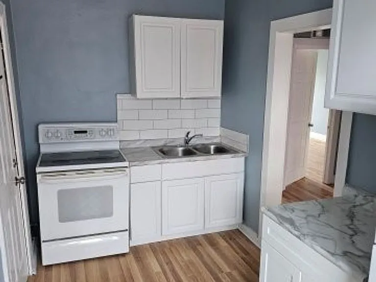 13639 La Salle Blvd — Photo 38
